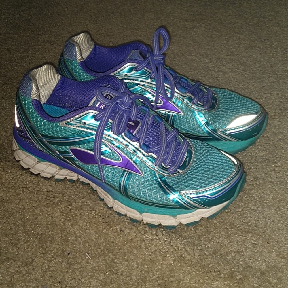 Brooks Adrenaline GTS Teal/Purple Tennis Shoes 6.5